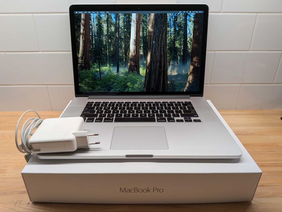 MacBook Pro Retina Mid 2015; i7 2,5 GHz; M370X; 512 GB; Sequoia 15.7.2