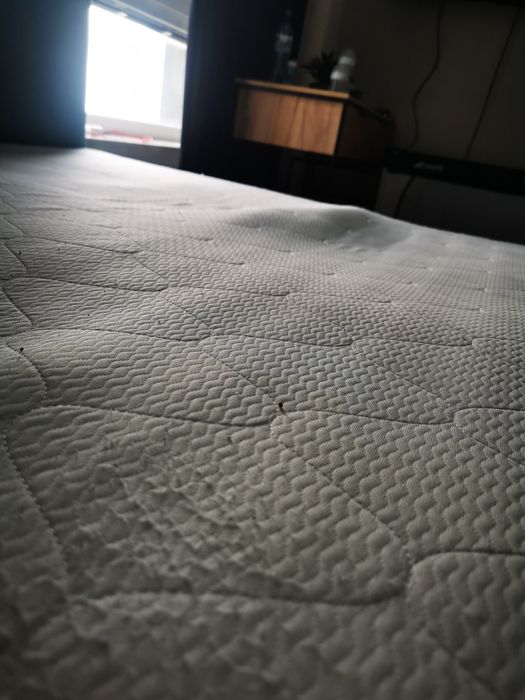 Materac 160x200 używany średnio twardy