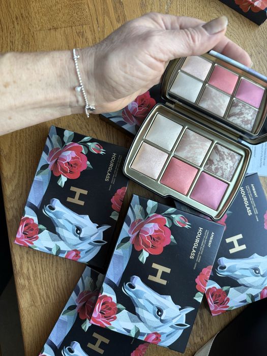 Палетка hourglass кінь horse хайлайтер deer лімітка Аурглас 2025