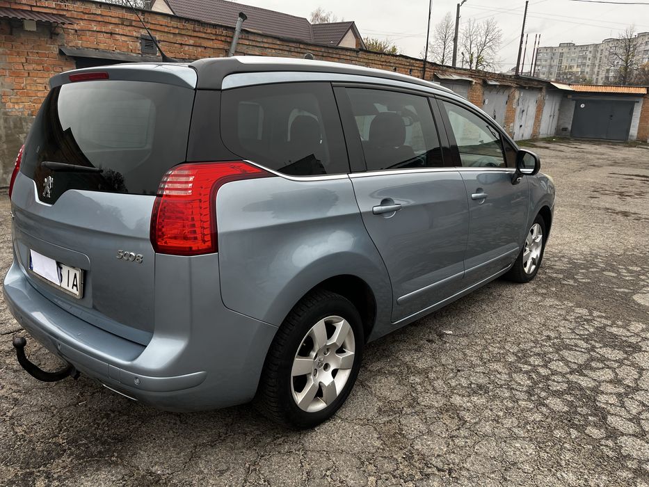 Продам хороше сімейне авто