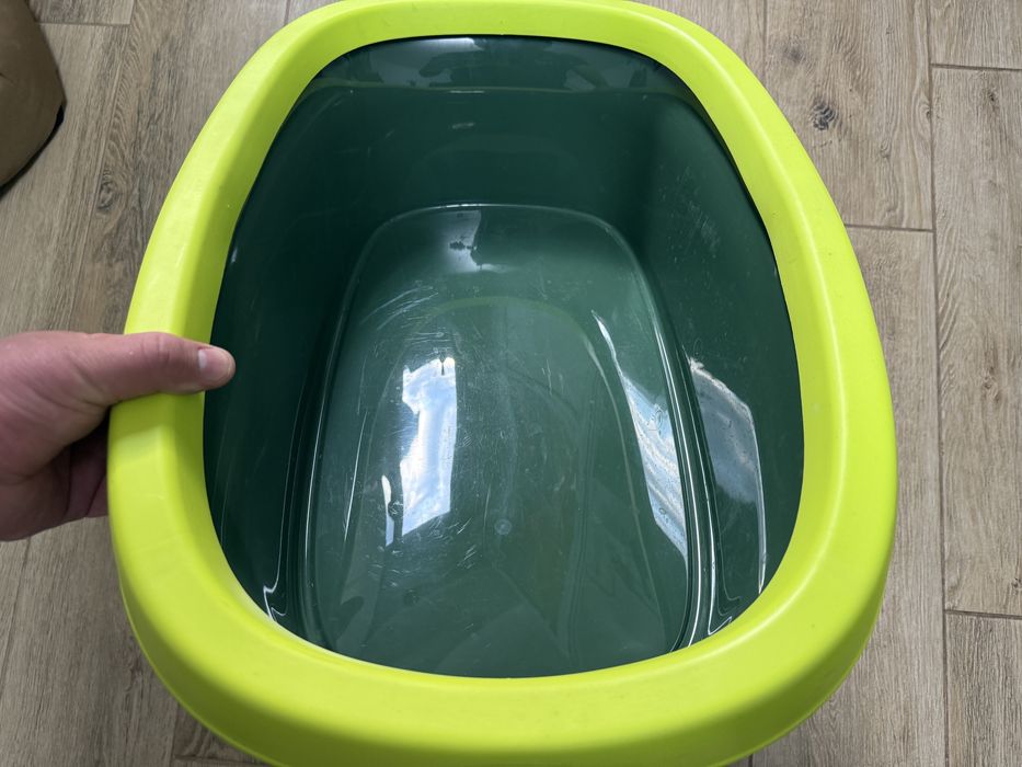 Лоток для котов итальянский продам