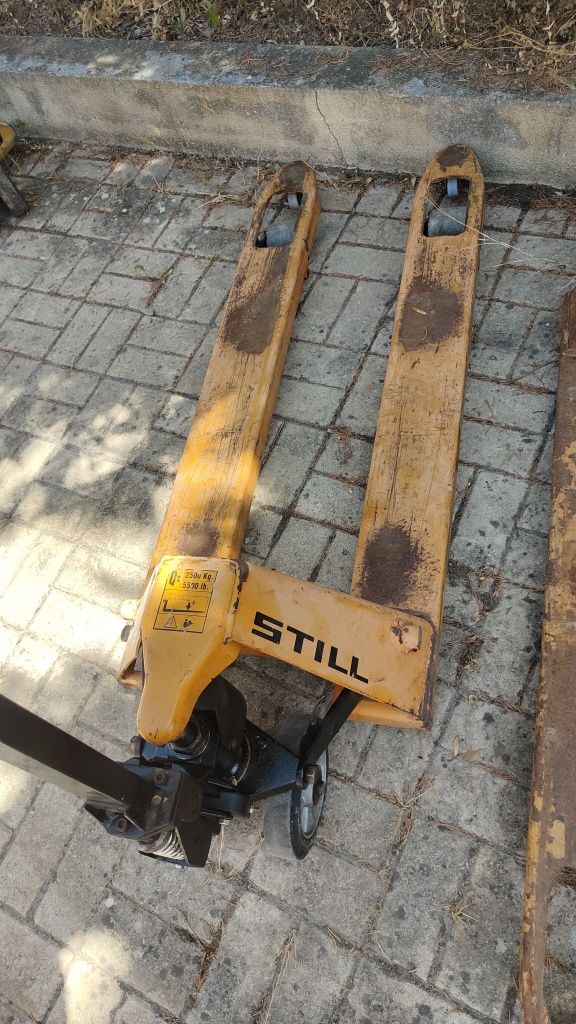 Porta paletes usado a funcionar bem