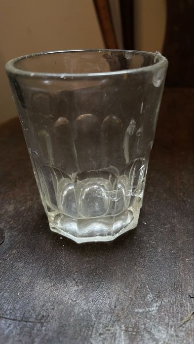 Pequeno Copo De Vidro