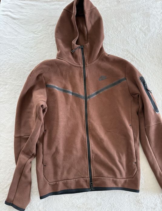 Nike tech fleece castanho