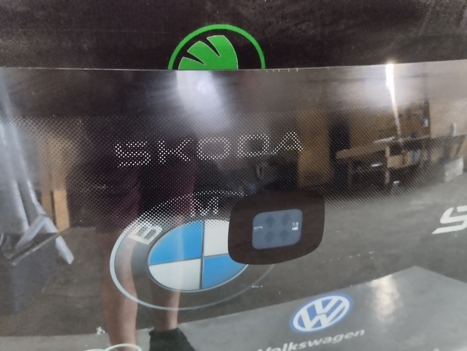 Лобове скло авто скло VW Tiguan passat b7 golf 6 bmw x5e70 audi q5 a4