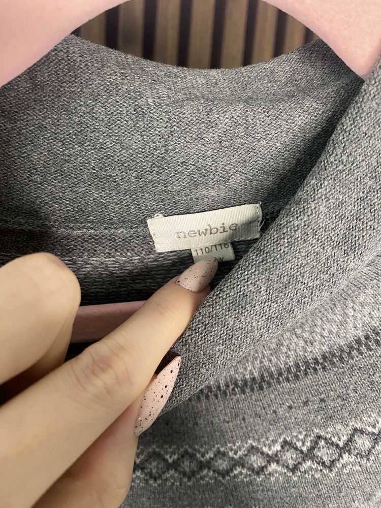 Sweter newbie 110/116