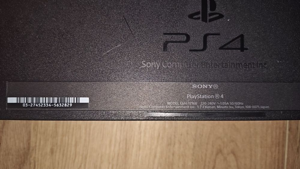 Sony PlayStation 4 FAT model CUH-1216B + 2 pady i okablowanie