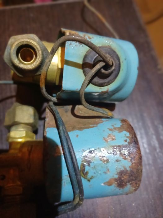 Соленоидные клапана для газа.