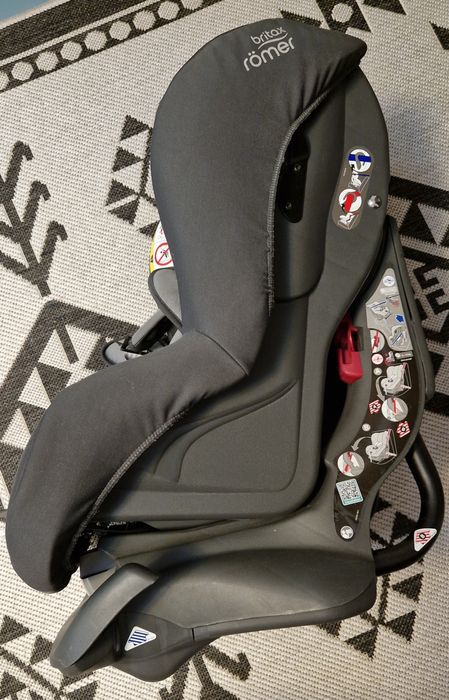 Автокрісло Britax Romer first class plus
