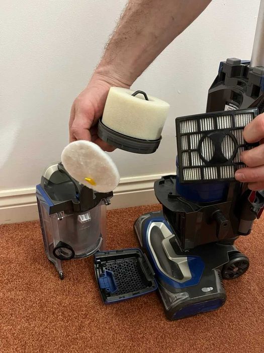 Пылесос вертикальный известного бренда Shark Англия