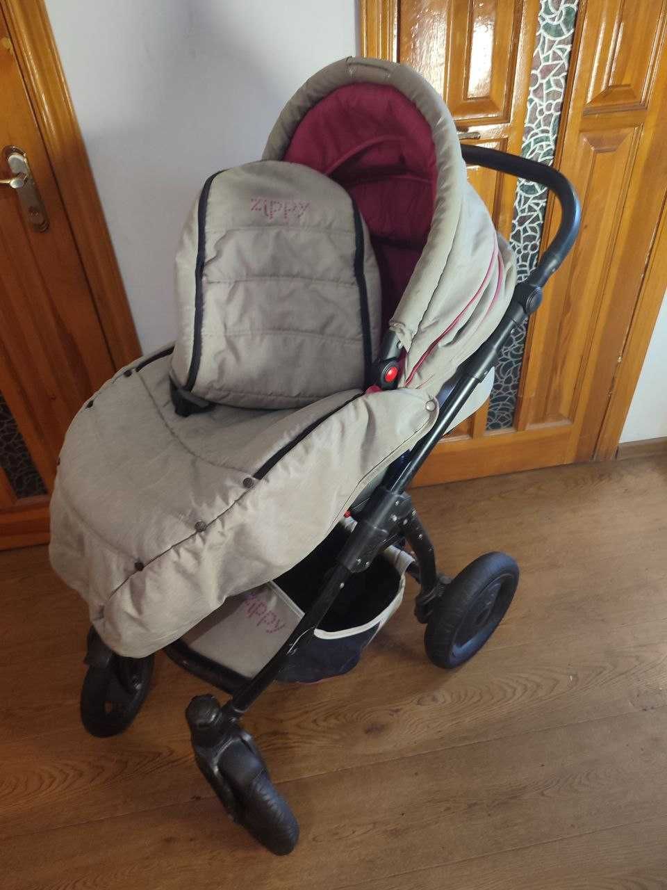 Продається дитяча коляска Zippy Sport 2 в 1