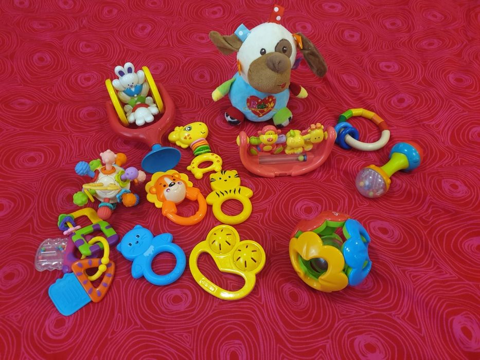 Розвиваючі дитячі іграшки
