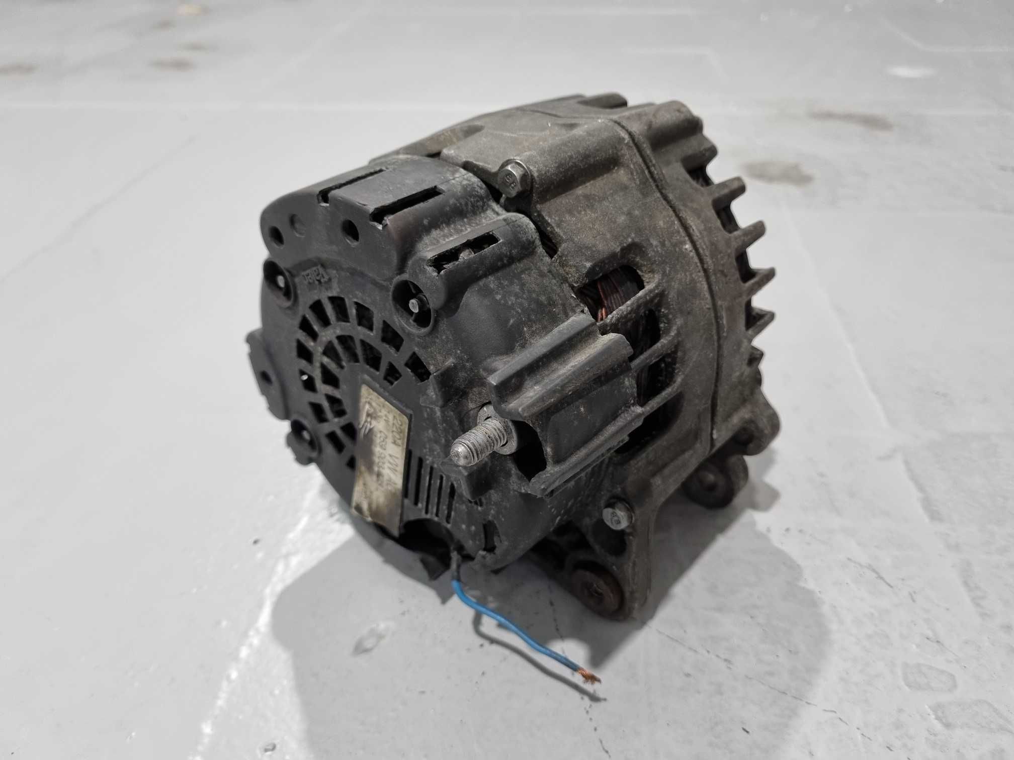 Alternador VW marca Valeo