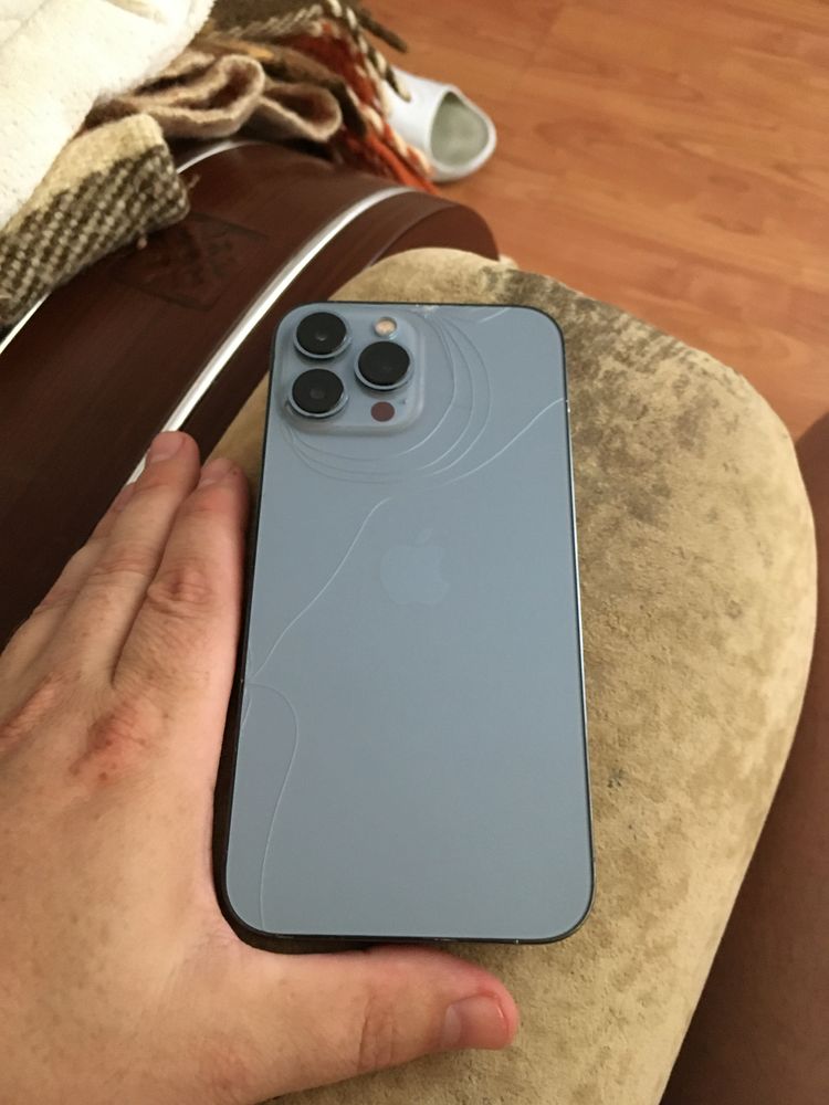 Продам iphone 13 Pro Max 256gb