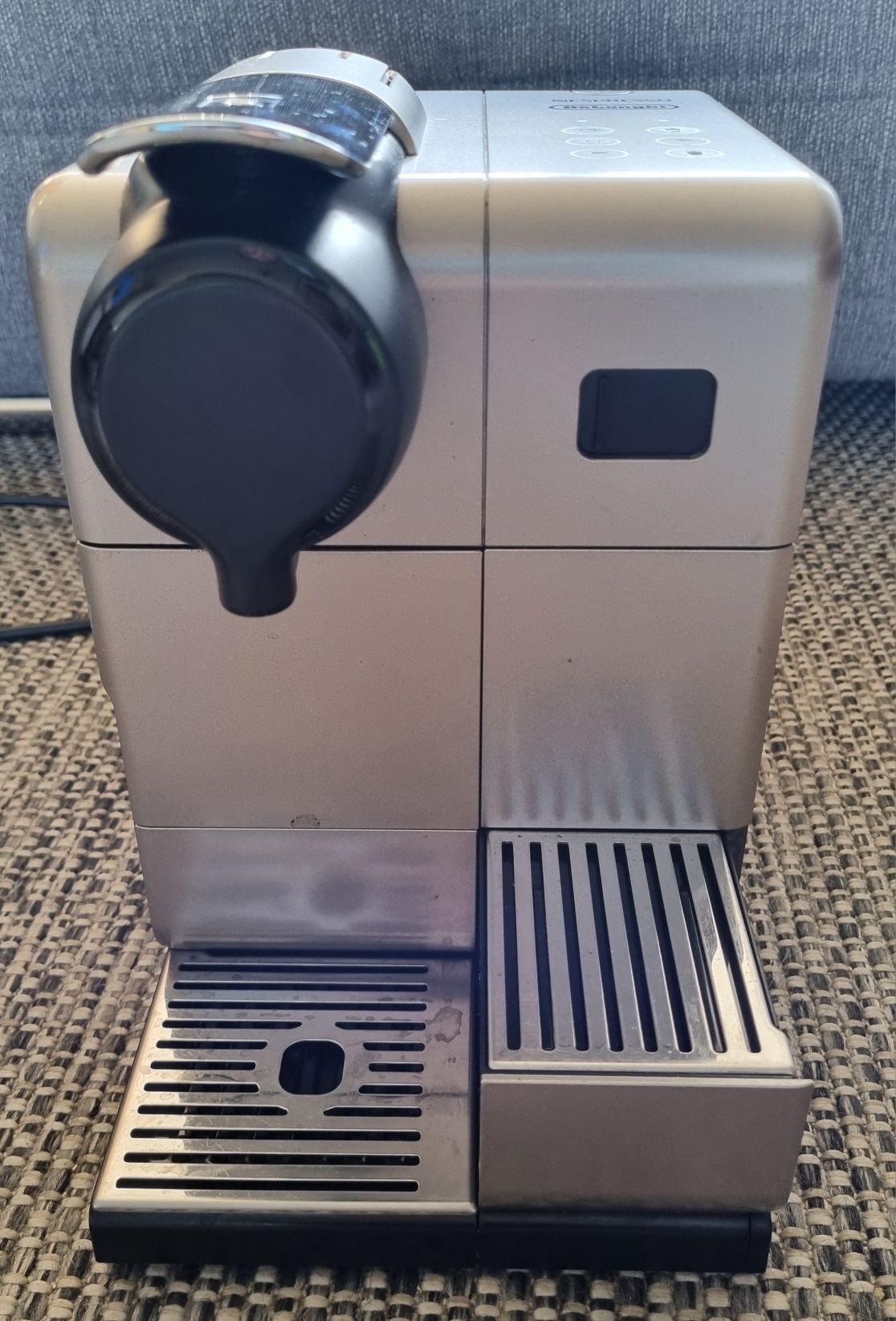 Ekspres kapsułkowy DeLonghi Nespresso EN550.S