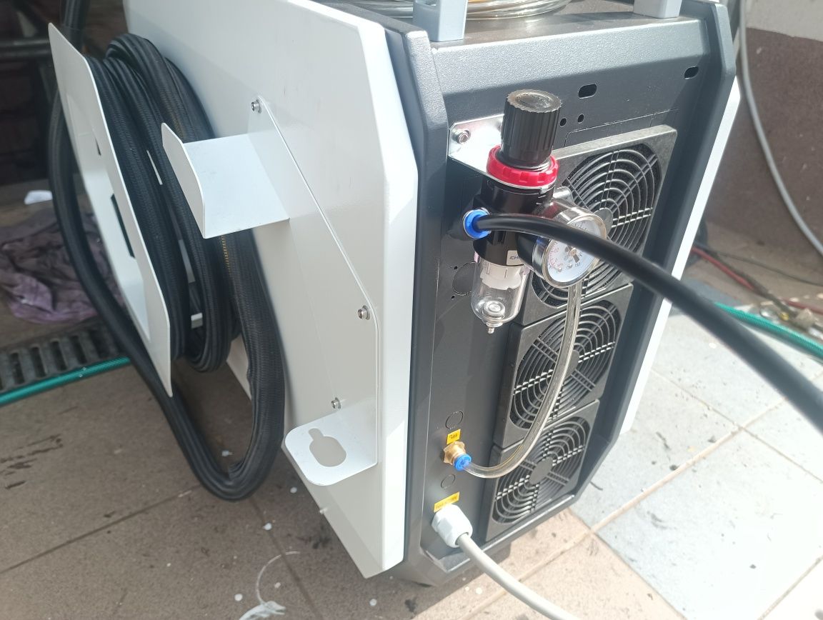 Sprzedam laser pulsacyjny 300w