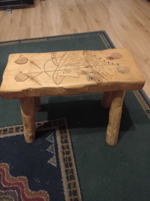 Drewniany zydelek stołek ręczniewykonany, rustykalny unikat