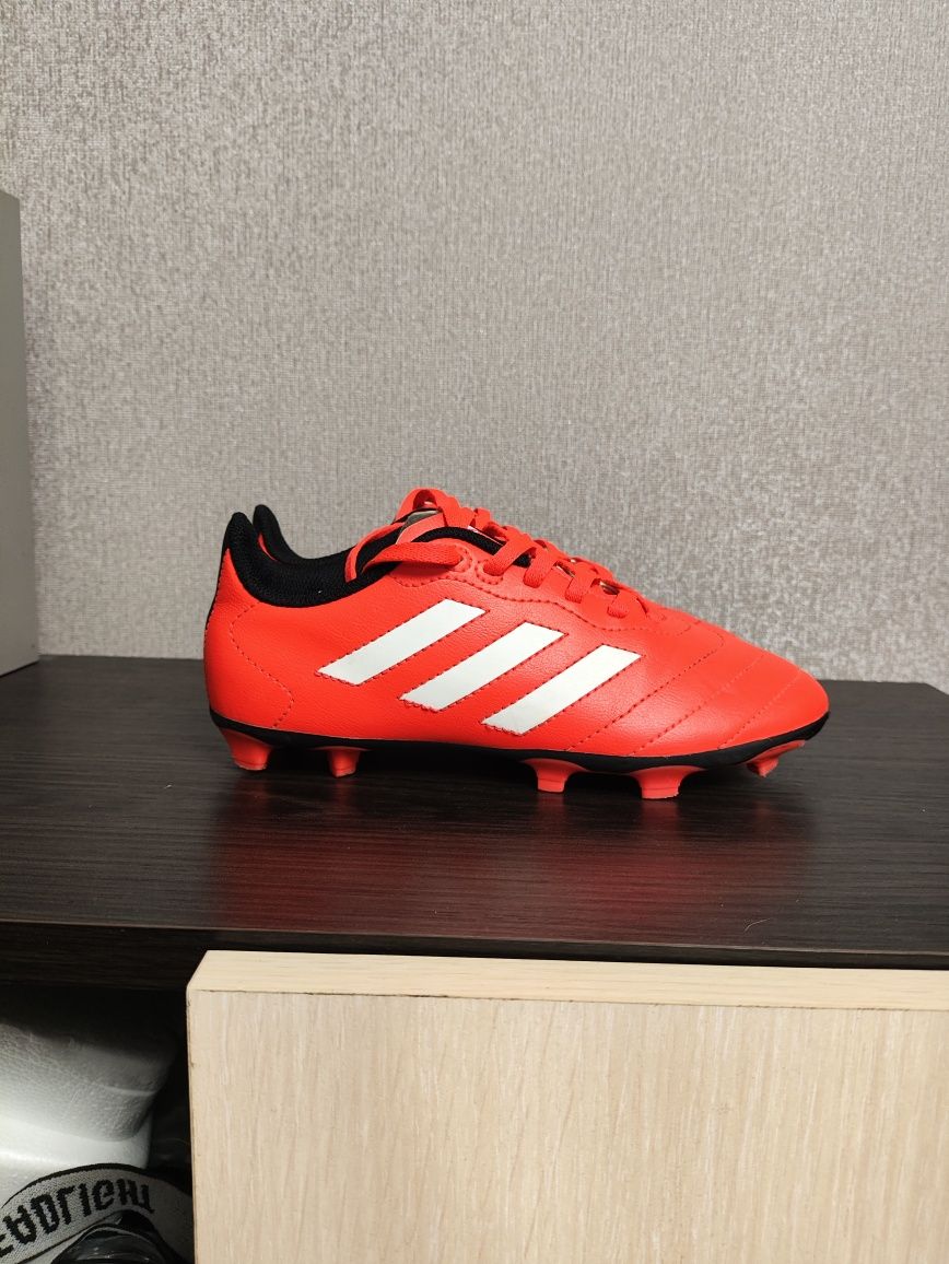 Продам детские бутсы Adidas Goletto