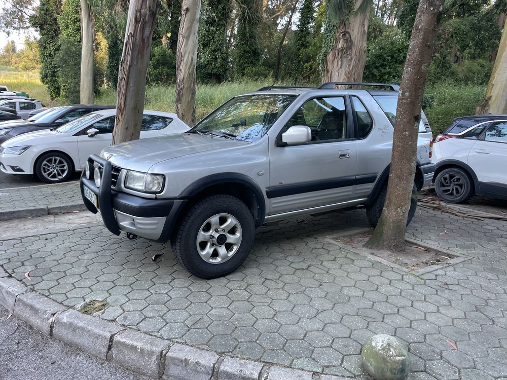 Frontera B 2,2 Dti