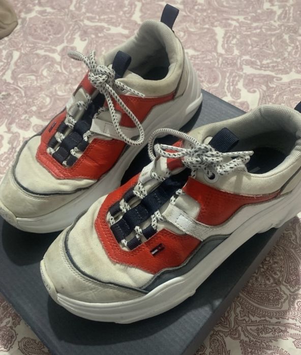 Sapatilhas mulher “Tommy Hilfiger” tamanho 37 vermelho/azul escuro