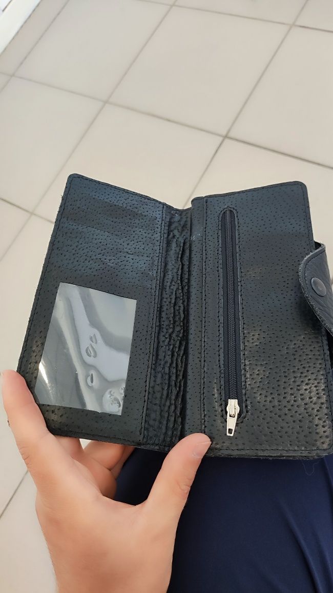 Продам гаманці чоловічі всі нові