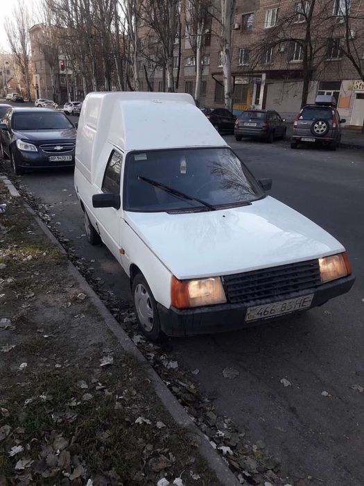 Продам автомобіль ЗАЗ 2002 року