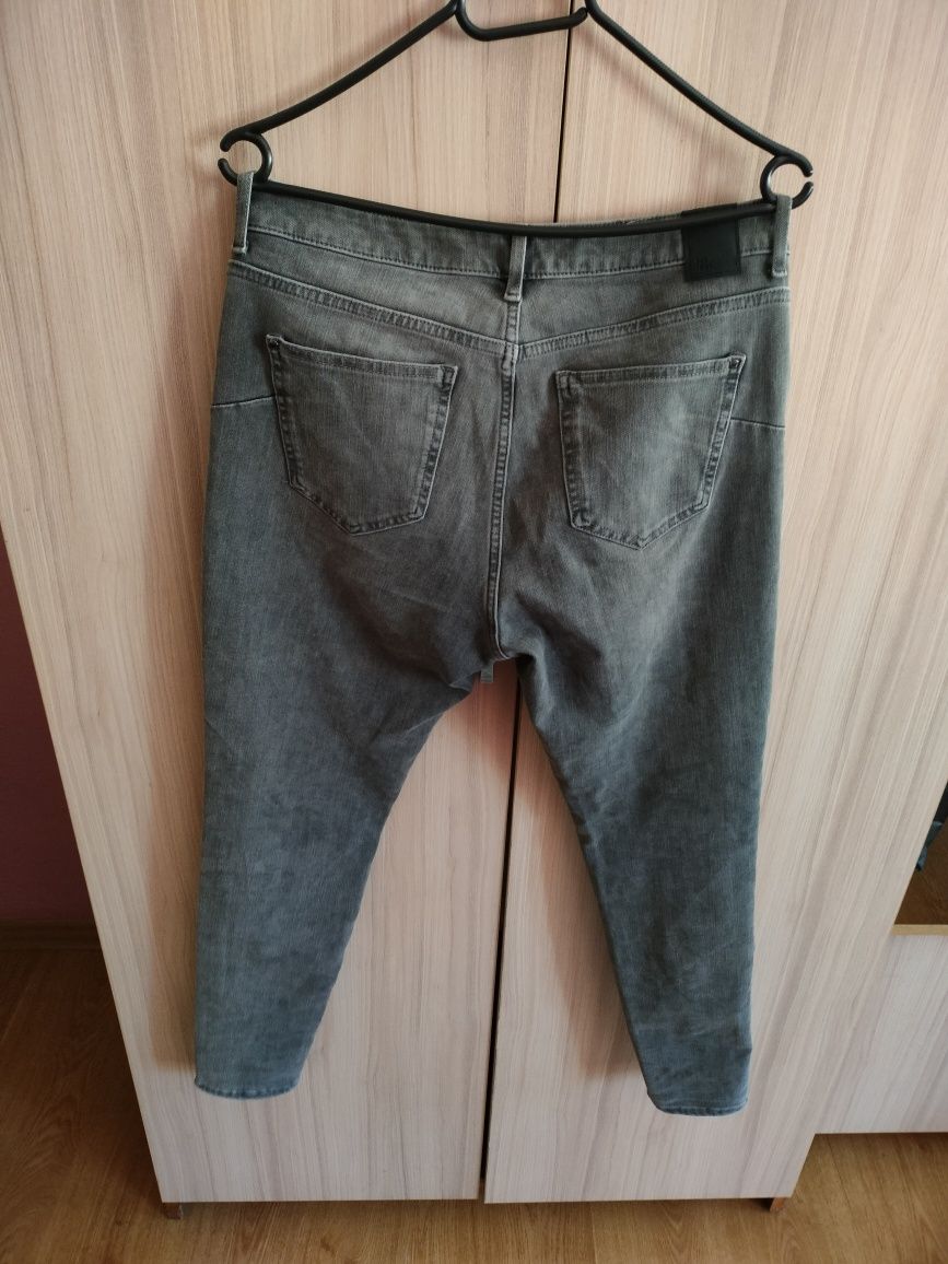 Szare jeansy rurki 42/44 c&a spodnie