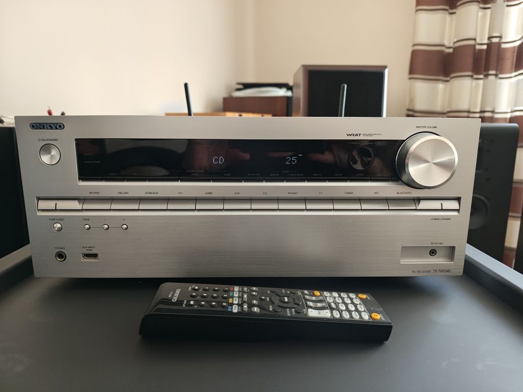 Amplituner kina domowego Onkyo TX-NR 646
