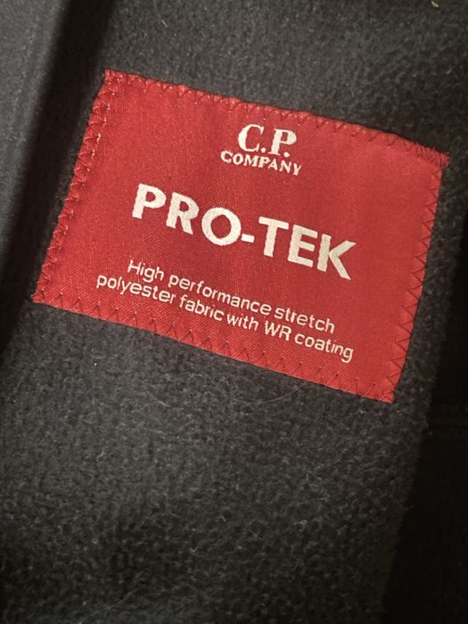 куртка вітровка від бренду c.p. company водонепроникна