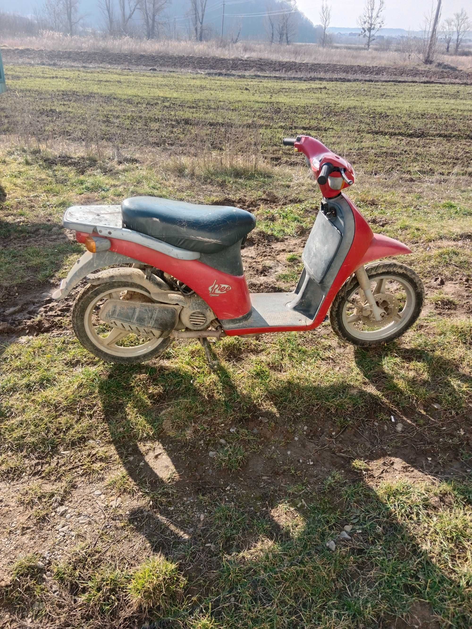 скутер Piaggio Free 50