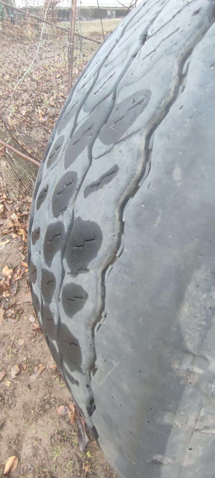 Продам вантажні шини 385/55 r22.5