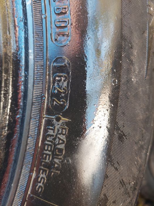 Продаються шини  225/60R 16 Nexen