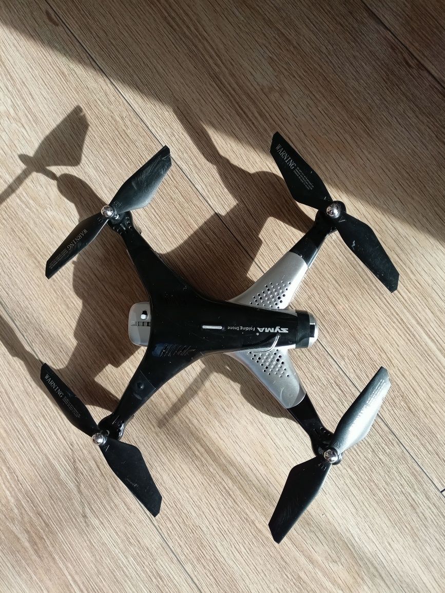 Syma folding drone Z3 z kamerą.