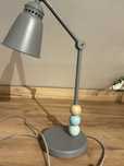 Lantig szara lampka biurkowa LED  Ikea