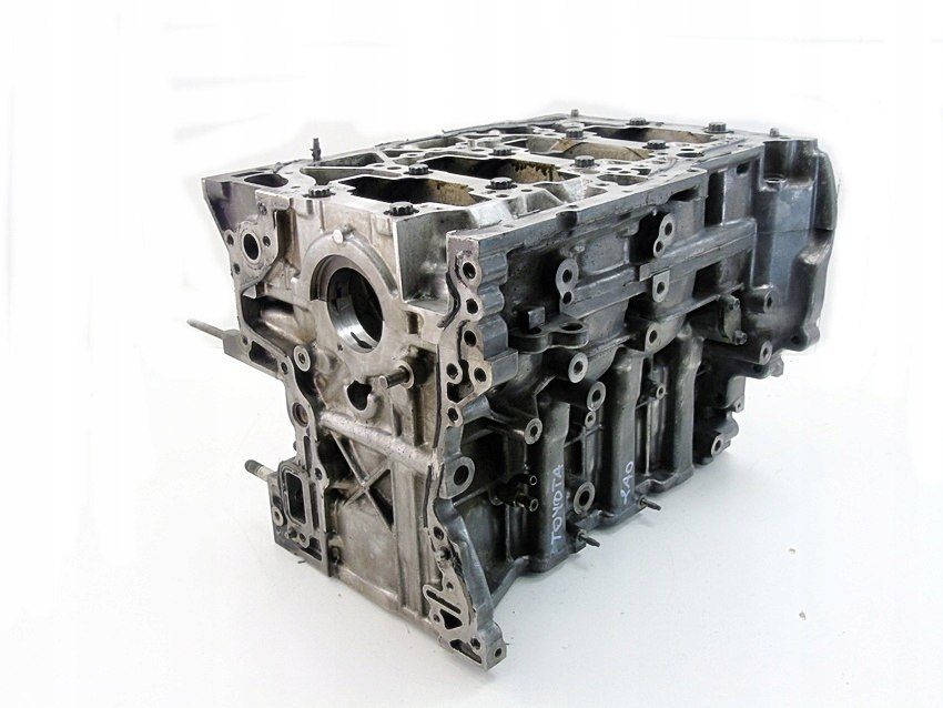 Blok Silnika 2Ad 2.2 D4D Avensis Rav4 Corolla Verso Is200 Auris