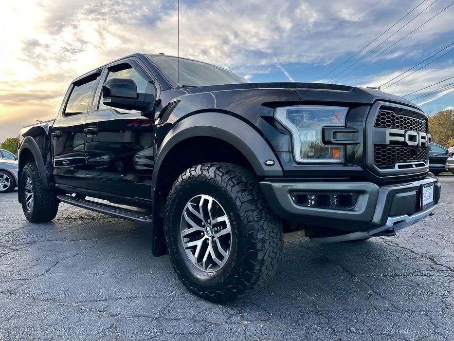 Ford F150 RAPTOR / Crew Cab Extra Short Bed / Auto Sprawdzone