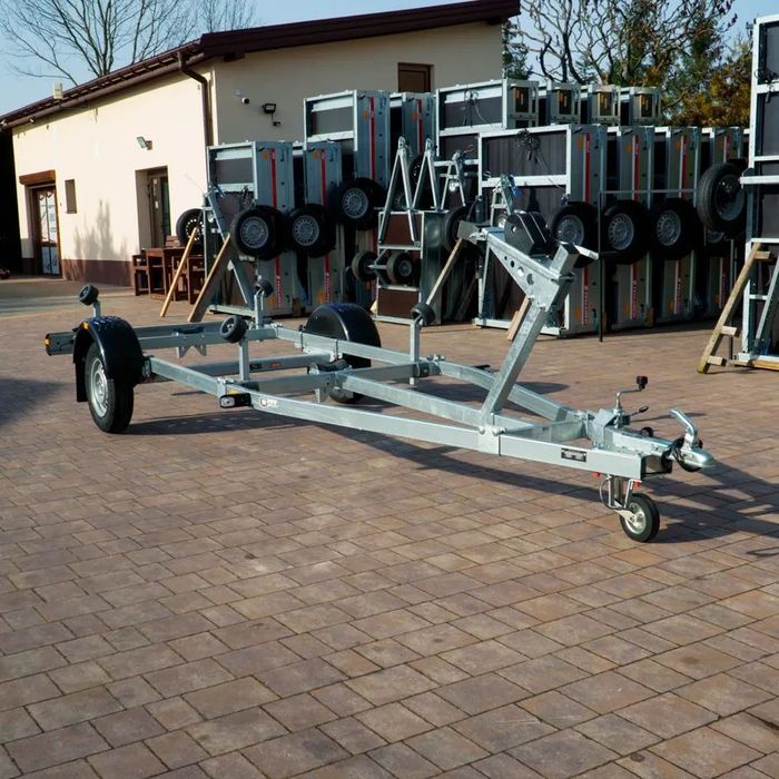 Brenderup Podłodziowa 5m  Przyczepa podłodziowa BRENDERUP DMC 750kg dł. Łodzi 5m.