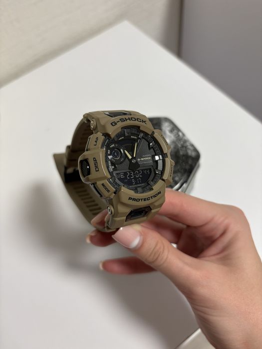 Продам годинник Casio GBA-900 оригінал