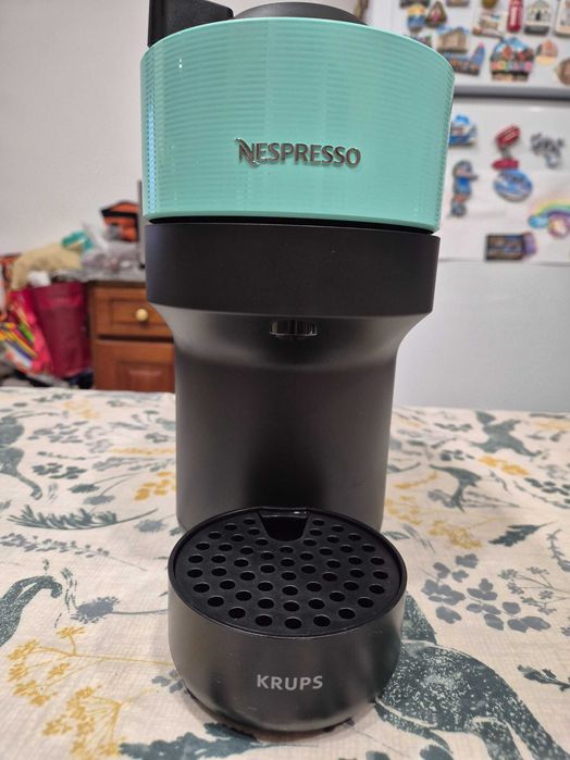 Máquina Nespresso Vertuo Pop