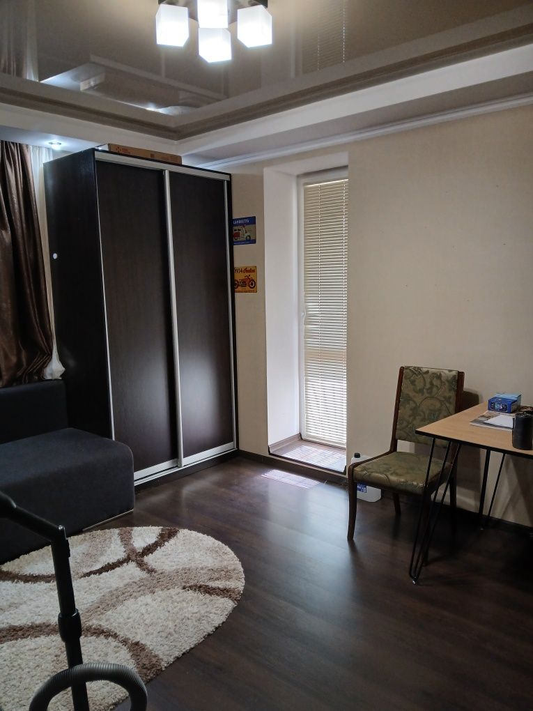 Продам 2к квартиру на Британській
