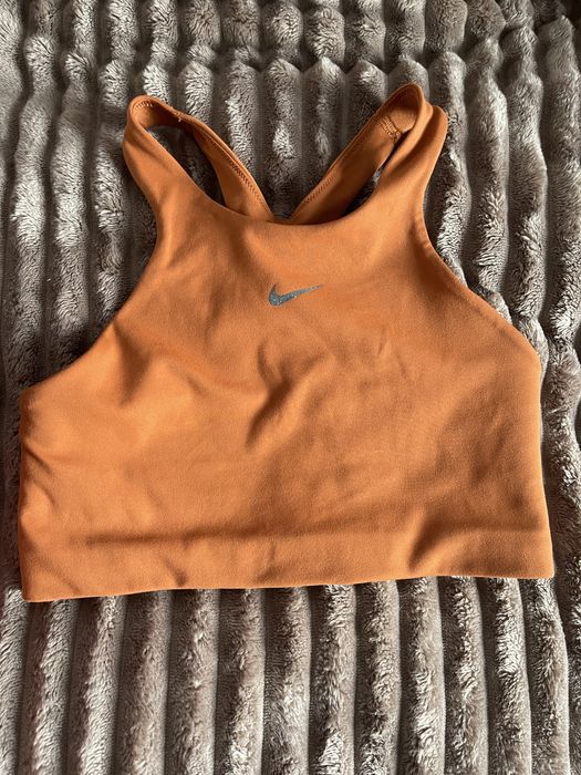 Продам топ Nike дуже в гарному стані