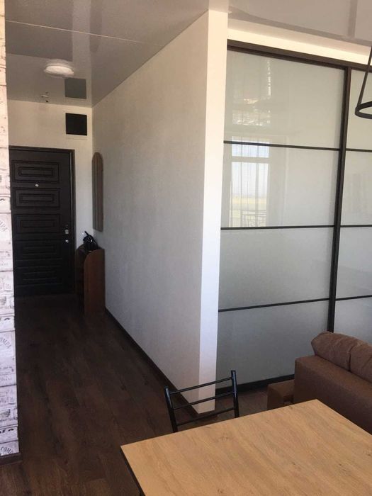 Продам 1 кім квартиру з ремонтом  в Жемчужині на Сахарова