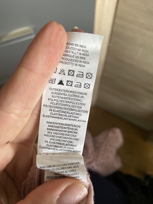 Bluzka atmosphere z wycięciem na ramionach, rozmiar 40
