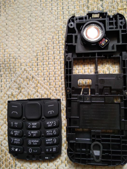 Продам  части корпуса для мобильного телефона  Nokia 106