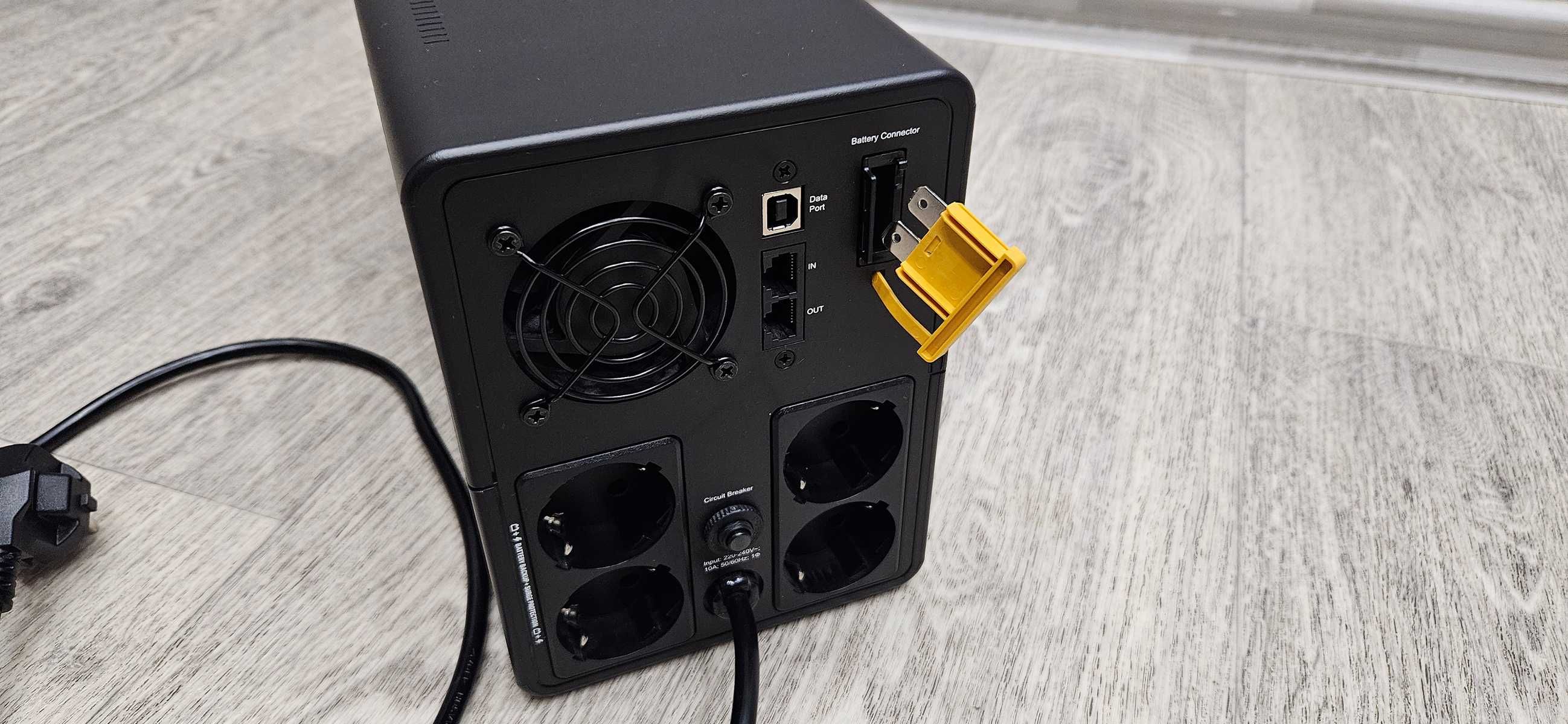 Продается ИБП APC Back-UPS 1200W/2200VA USB Schuko (BX2200MI-GR)