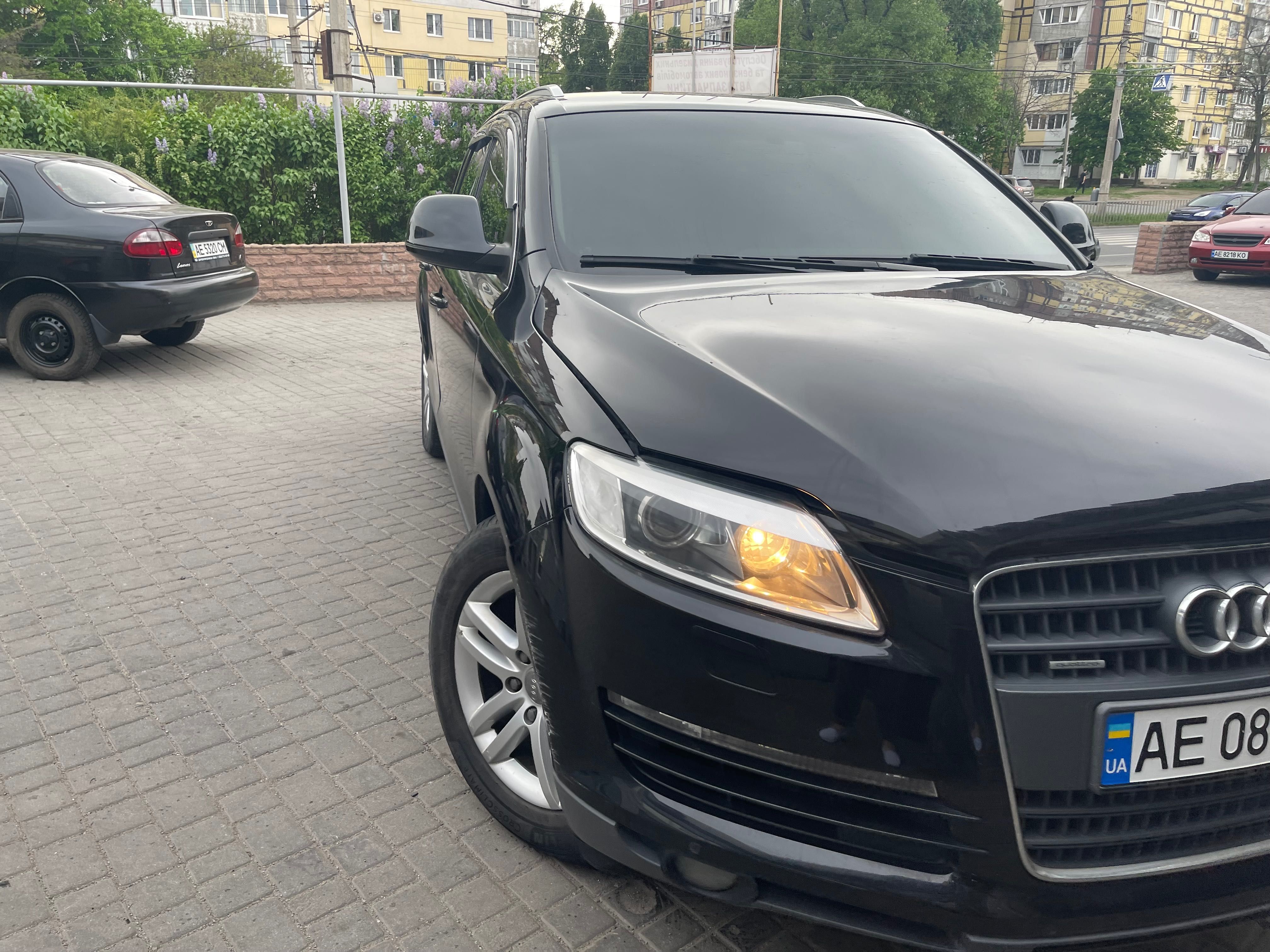 Продам Audi Q7 2006 року