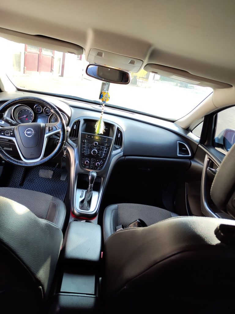 Opel Astra j 1.6 turbo