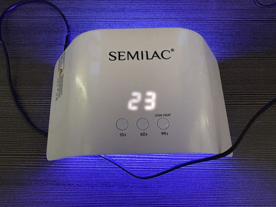 Lampa semilac do paznokci