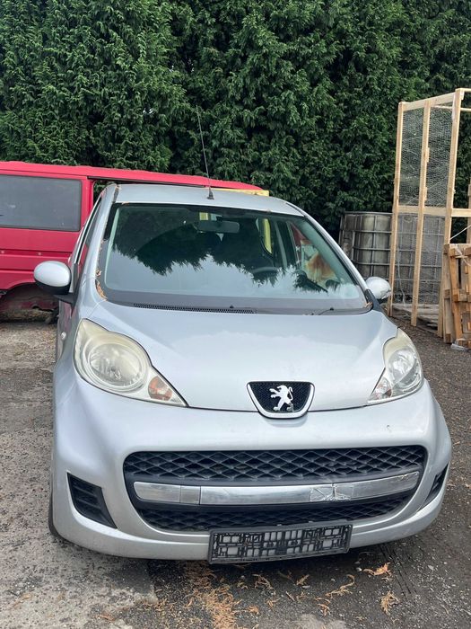 Peugeot 107 1.0 na części karoseria lampy zderzak maska drzwi błotnik