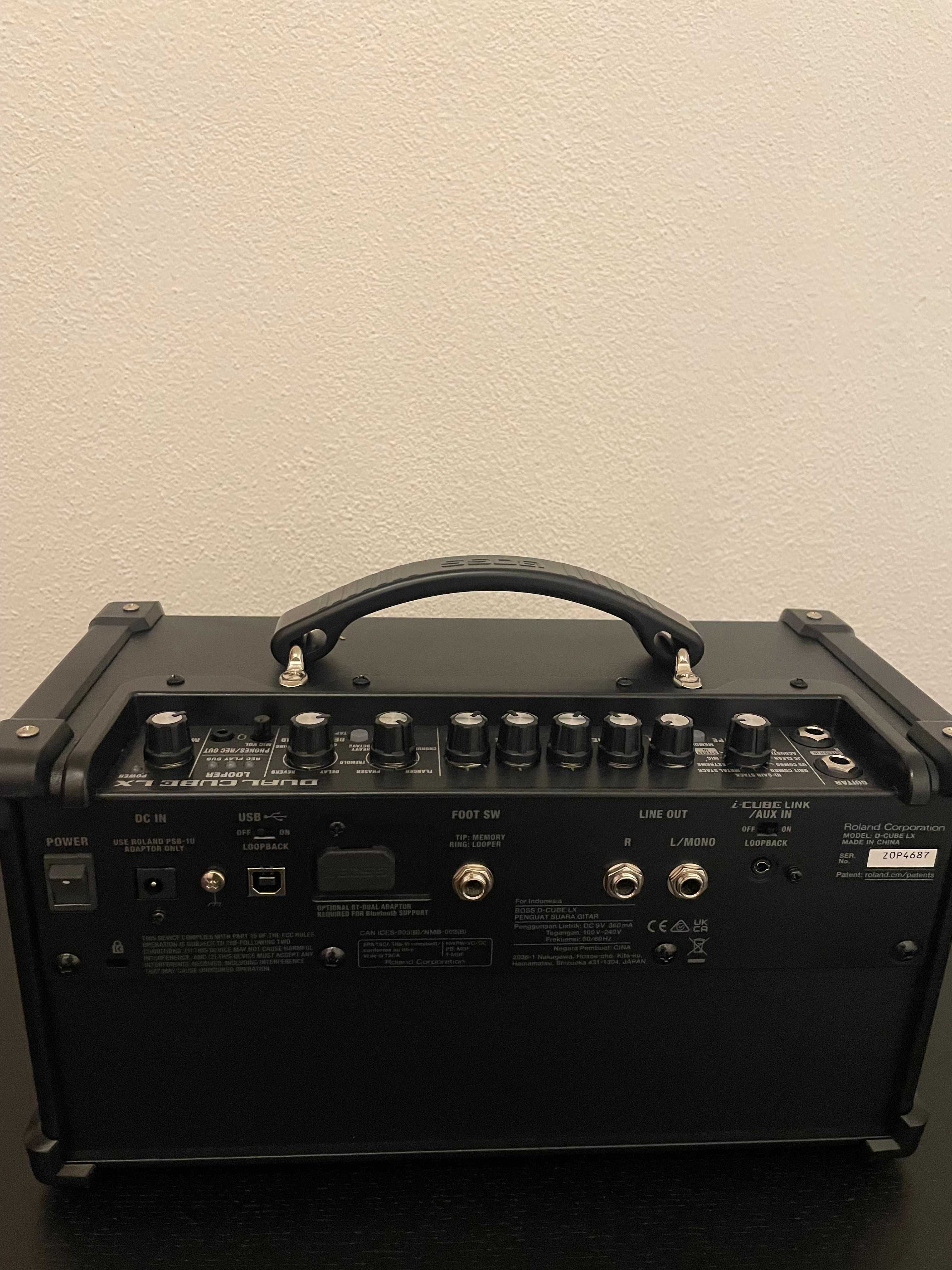 Amplificador Dual Cube BOSS- LX